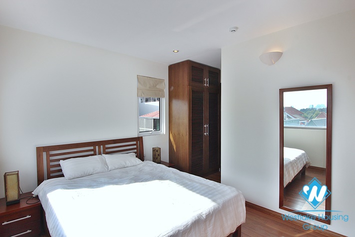   A nice serviced apartment with balcony for rent in Quang An